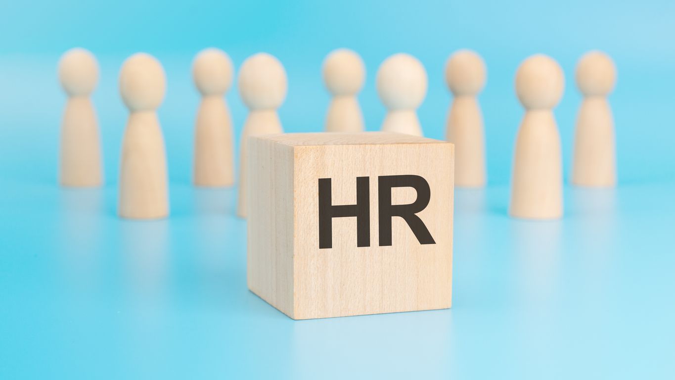 HR To Employee Ratio
